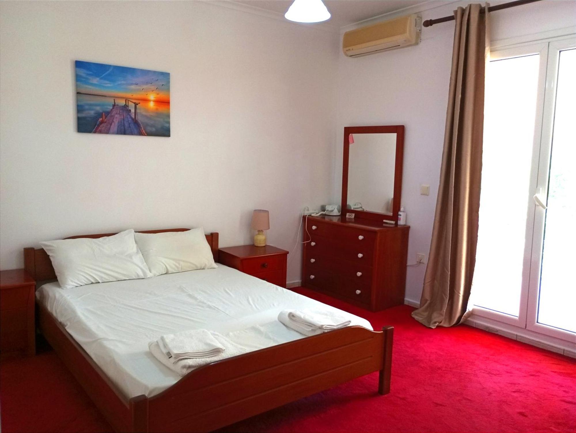 Aleka'S House Hotel Никиана Екстериор снимка