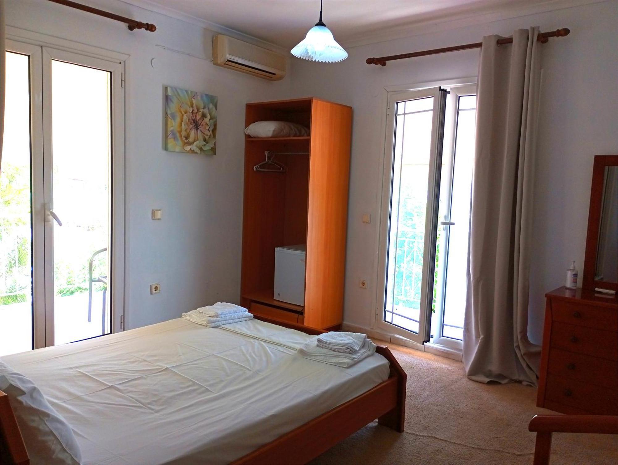 Aleka'S House Hotel Никиана Екстериор снимка