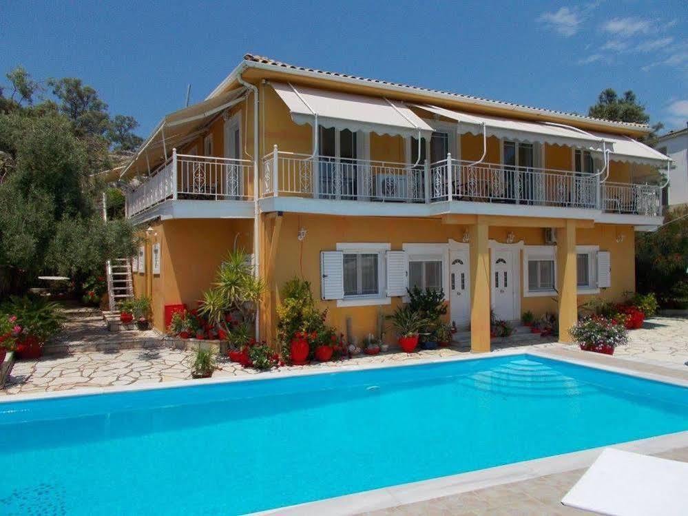 Aleka'S House Hotel Никиана Екстериор снимка