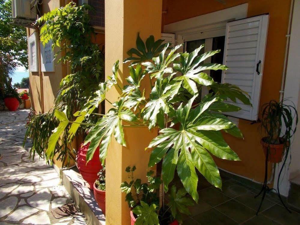 Aleka'S House Hotel Никиана Екстериор снимка